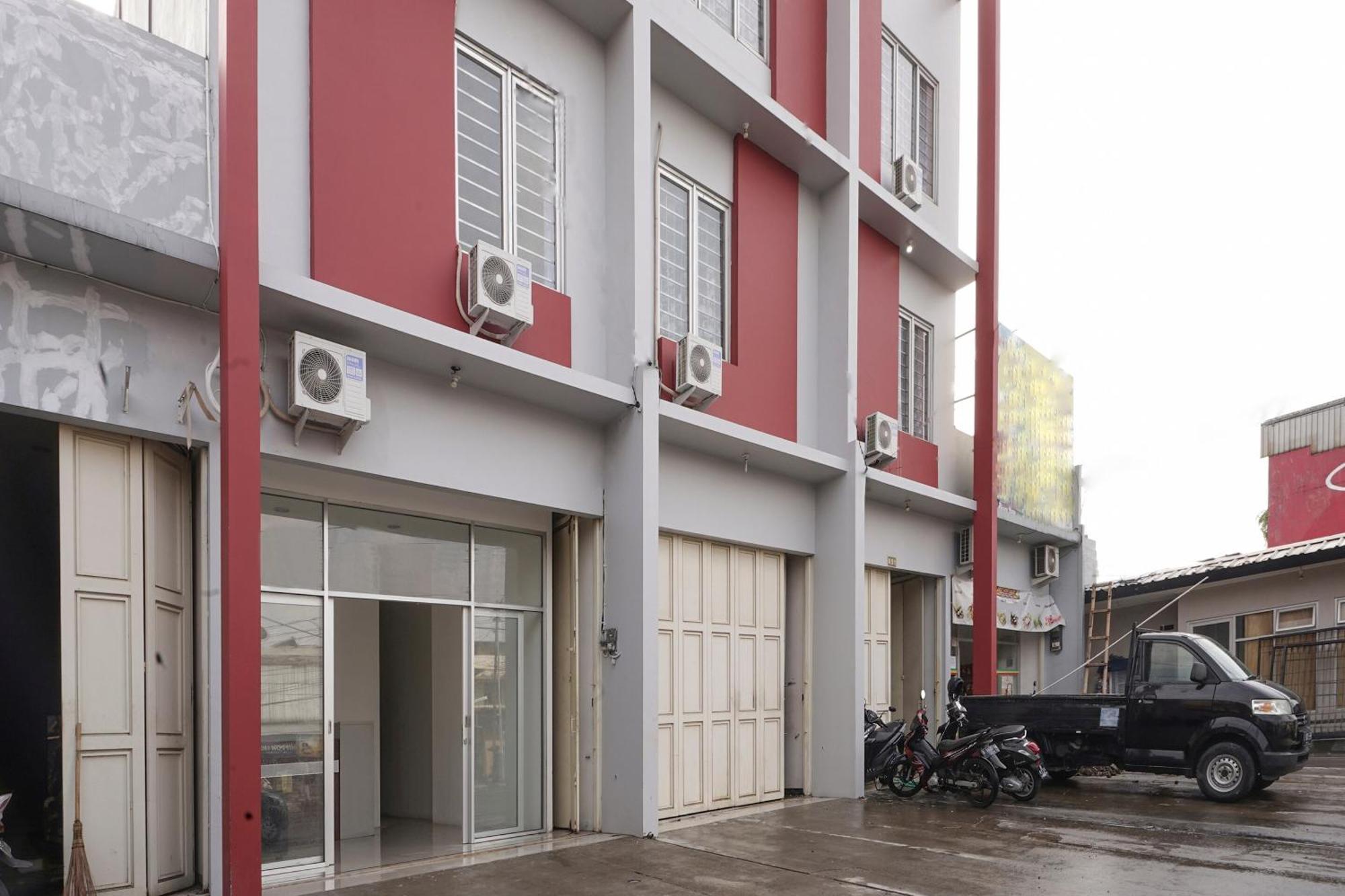 Super Oyo 2183 Cibeureum Residence Bandung Kültér fotó