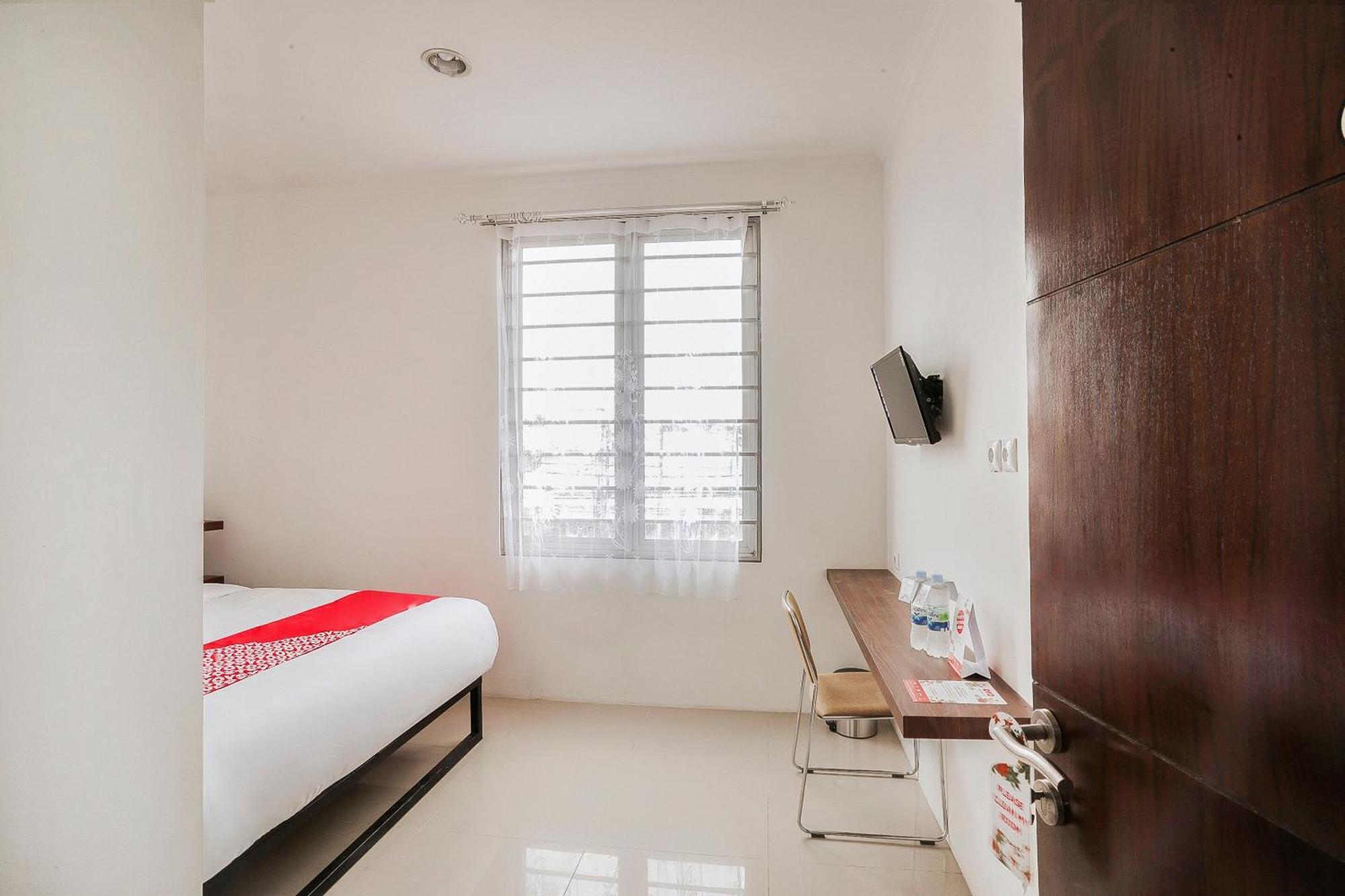 Super Oyo 2183 Cibeureum Residence Bandung Kültér fotó