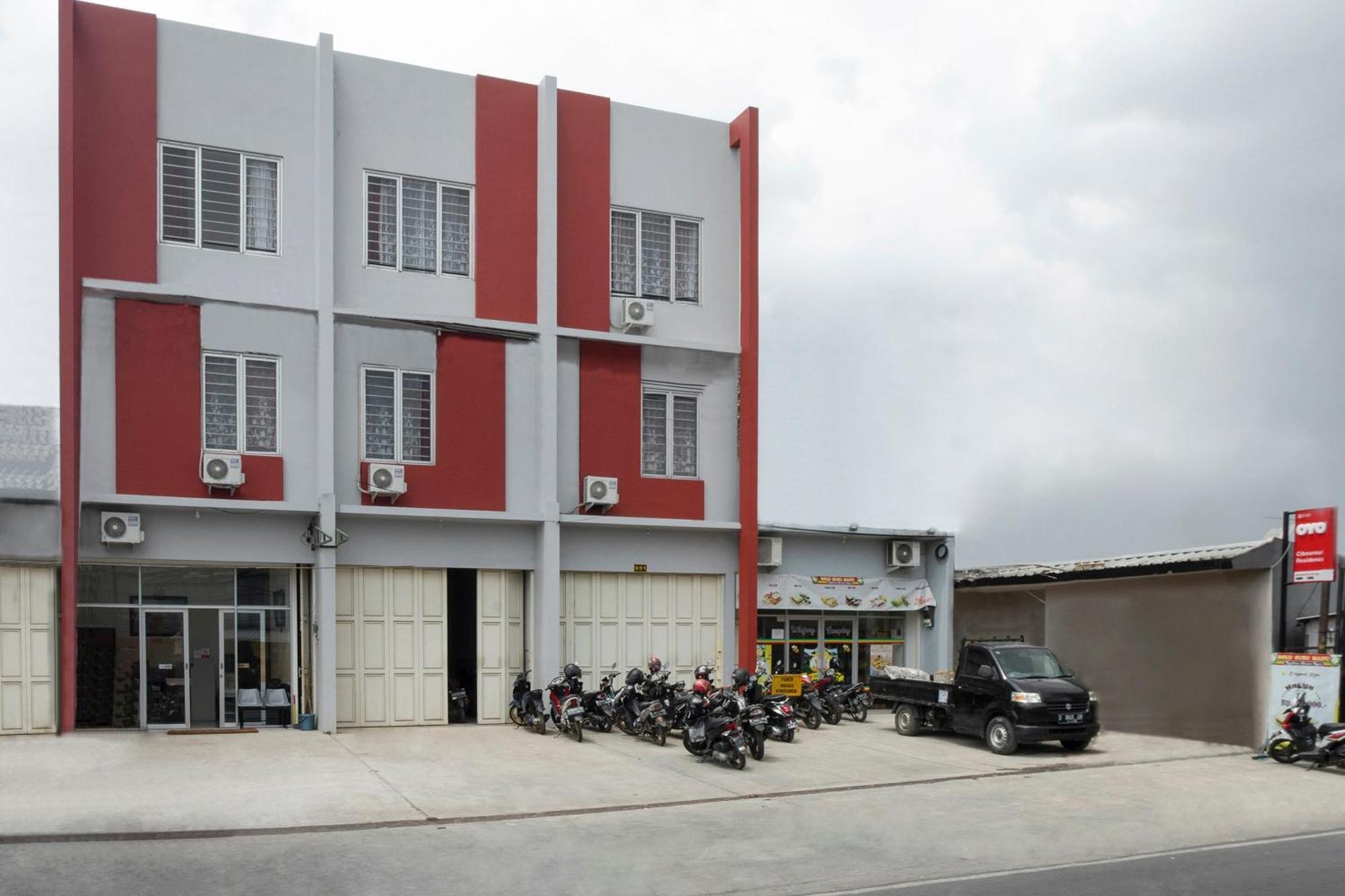 Super Oyo 2183 Cibeureum Residence Bandung Kültér fotó